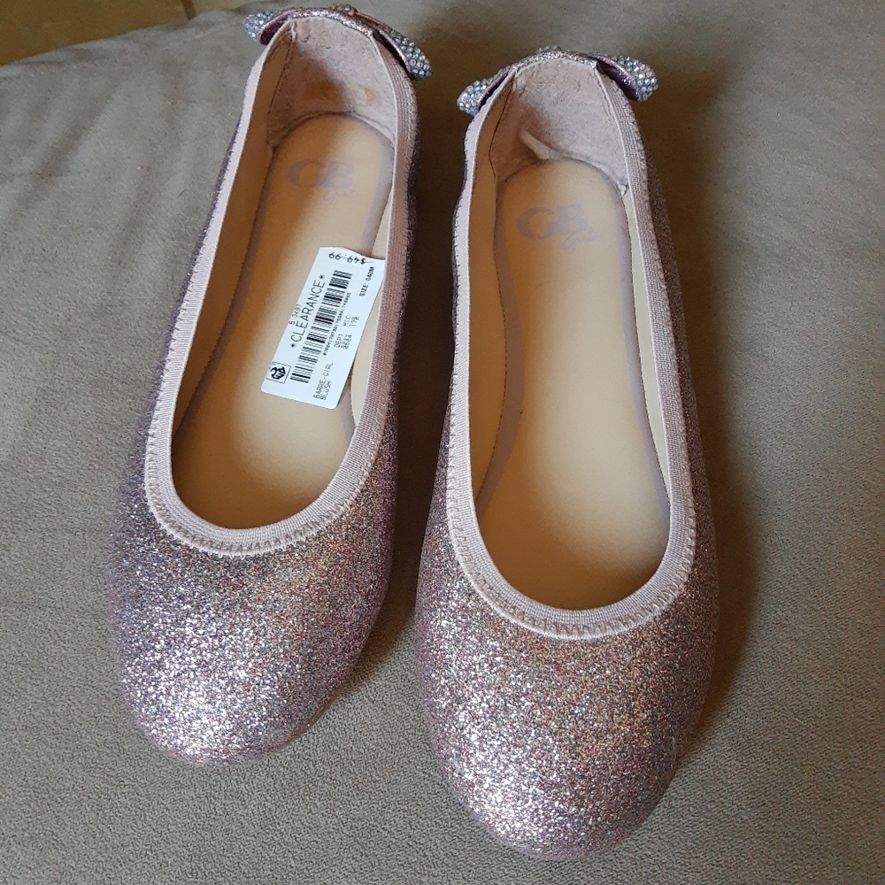 Gianni Bini Big Girl Sparkly Flat Shoes, size 4M